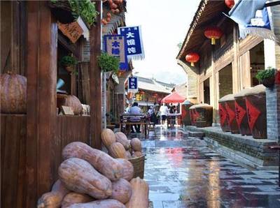 模仿袁家村的項目都死了,而為什么它能開業一年有350萬游客!